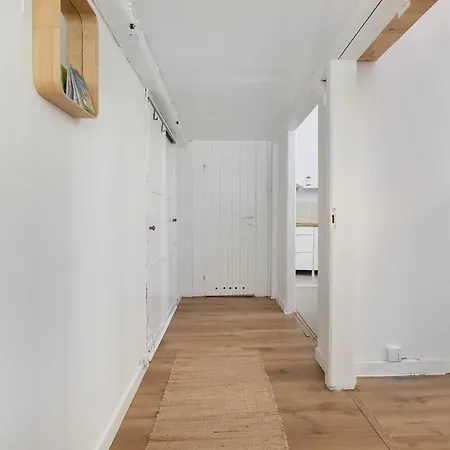 Lejlighed Charming With Mezzanine Near Old Town In Cracow By Renters Kraków