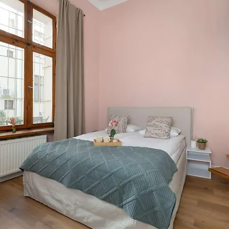 Lejlighed Charming With Mezzanine Near Old Town In Cracow By Renters *