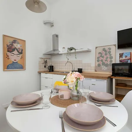 Charming With Mezzanine Near Old Town In Cracow By Renters * Cracovie