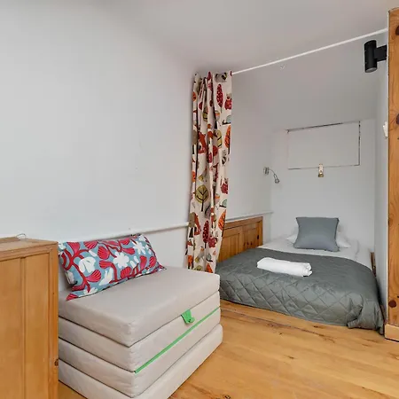 Charming With Mezzanine Near Old Town In Cracow By Renters *