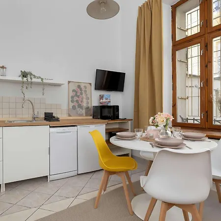 Appartement Charming With Mezzanine Near Old Town In Cracow By Renters
