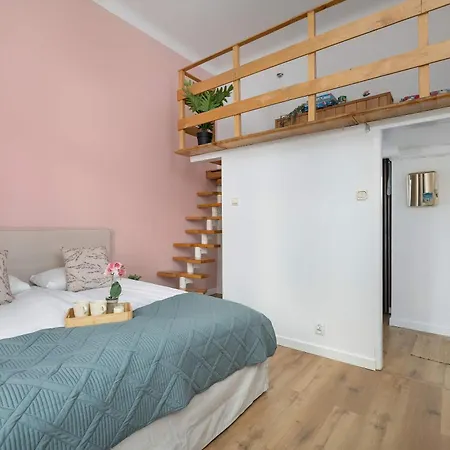 Charming With Mezzanine Near Old Town In Cracow By Renters *